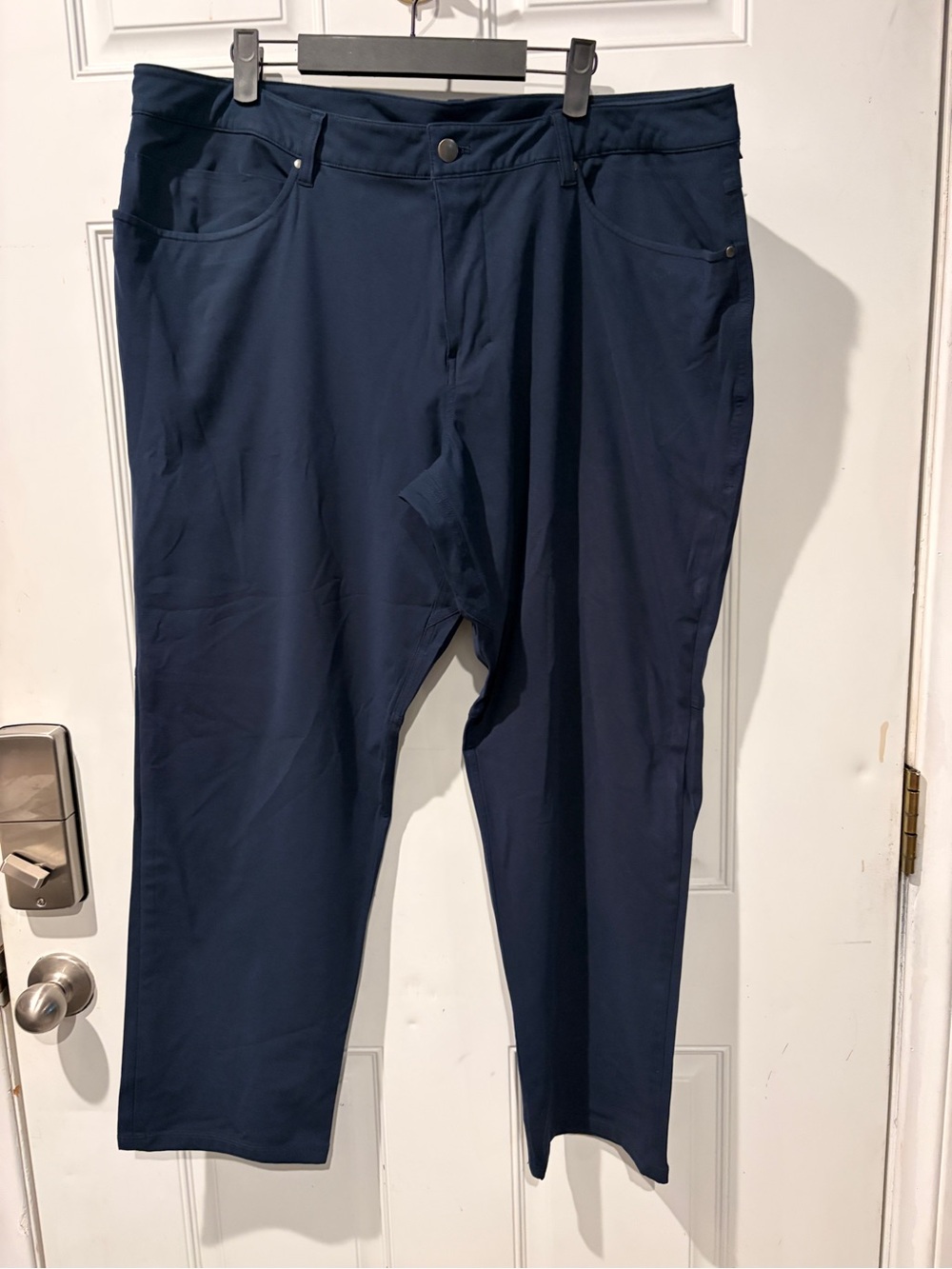 Lululemon ABC Classic-Fit Pant 
*Warpstreme
True Navy (First Release)